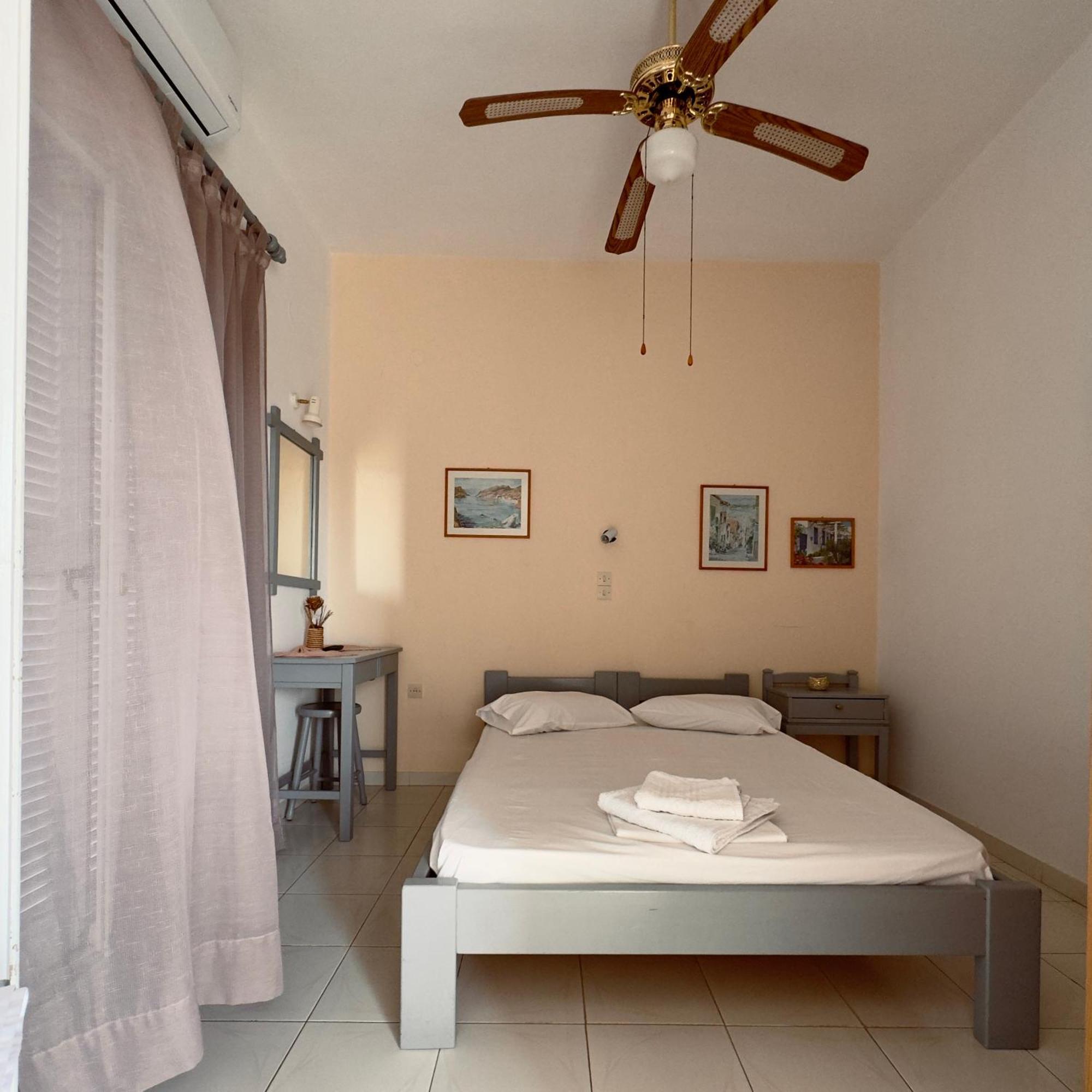 Panagiotis Rooms Nausa Exteriér fotografie